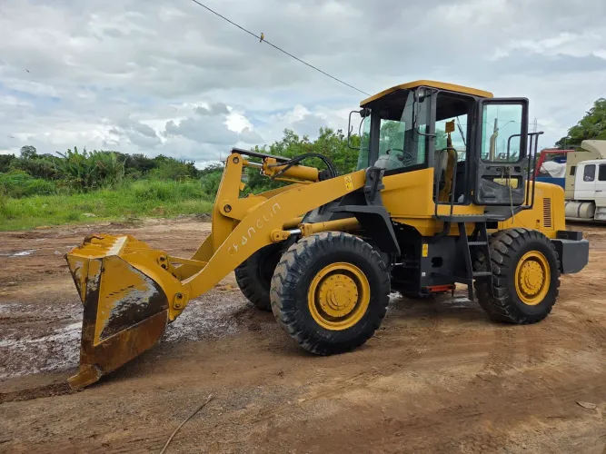 Pá carregadeira Changlin 937H -  Ano 2011