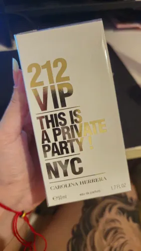 NOVO Perfume 212 VIP Carolina Herrera (This is a private party! NYC)