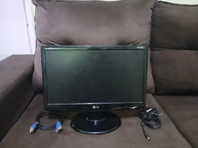 Monitor LG Flatron 18,5" W1943C + Fonte e Cabo VGA