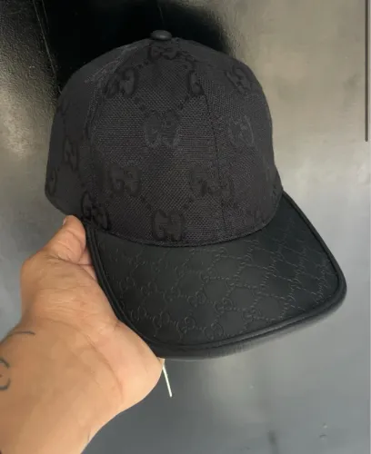 Boné Gucci preto