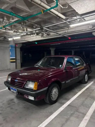 Chevrolet Monza Classic SE 2.0 /mpfi E EFI 2P E 4P 1988