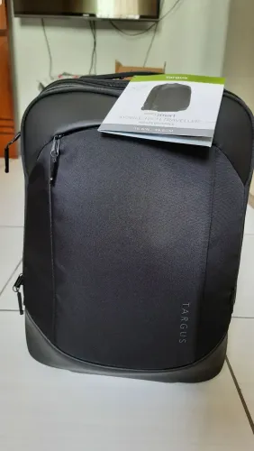 Mochila Targus Eco/Smart Mobile Tech Traveller 35L expansível a 40L (35x25x51cm) 3,31kgs.