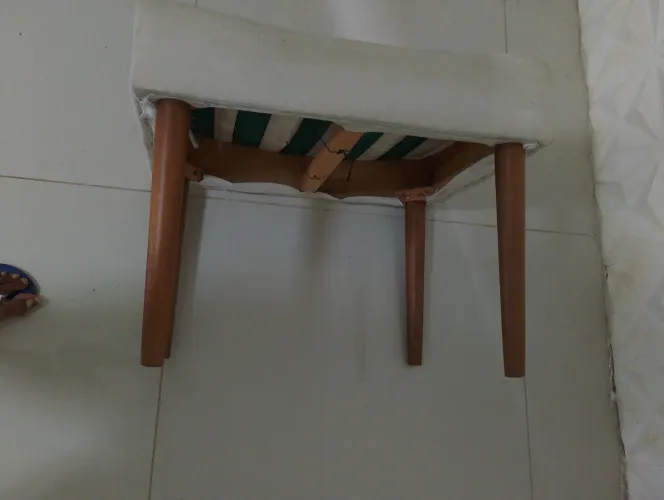 BANQUETA DE SALA OU CANTO PRA MANICURE