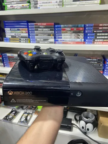 Xbox 360 + jogos ( Loja física )