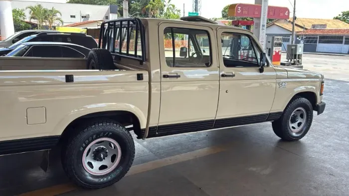 Chevrolet C-20 Custom de Luxe CD 4.1 1989