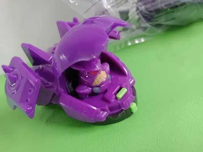 Beyblade brinquedo burst B 88 ,brinquedo Disney liquidacao especial