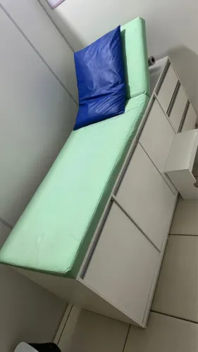 Maca reclinável com prateleiras 