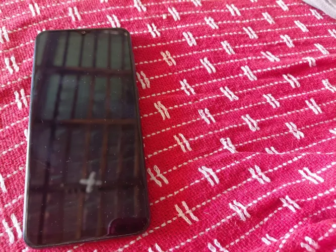 Ótimo celular motivo da venda , eu ganhei um de presente.