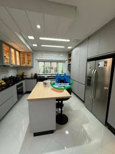 Sobrado à venda, 410 m² por R$ 3.000.000,00 - Jardim Maia - Guarulhos/SP