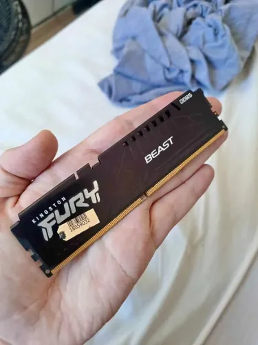 Memória RAM 32GB DDR5 Kingston Fury Beast 5600MT/s - Seminova