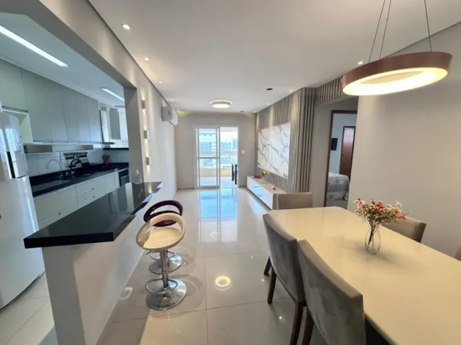 Apto de 2 Dorms c/ 2 SUÍTES, SACASA, 2 vagas demarcadas, 84 m². BAIRRO: CANTO DO FORTE.