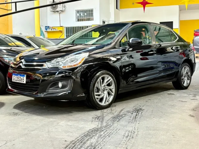 Citroen C4 Lounge Exclusive 1.6 Turbo Flex Aut. 2015