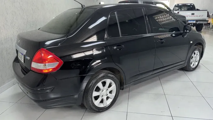 Nissan Tiida Sedan 1.8 16V Flex Fuel 4P 2013
