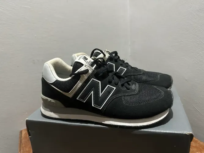 Tênis New Balance 574