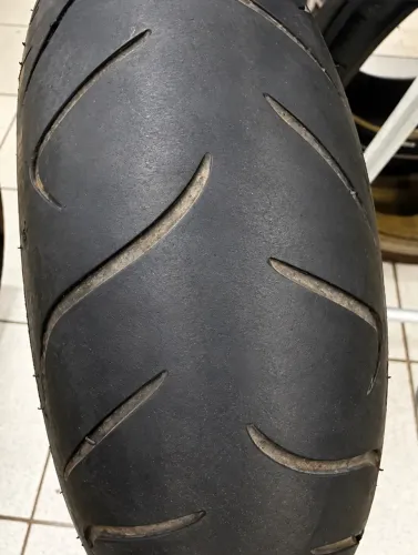 Par de Pneus hornet z800 z900 tracer