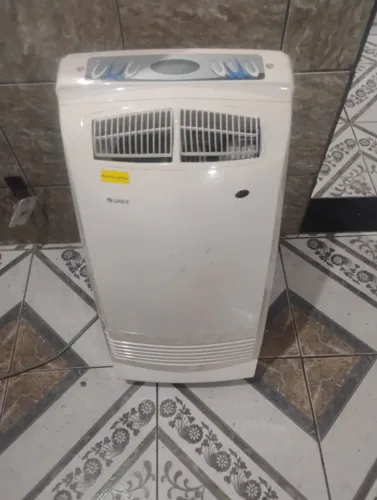 Ar-condicionado portátil 12 mil BTUs