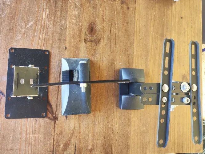 Lote Suporte Articulado para TV / Monitor de Parede