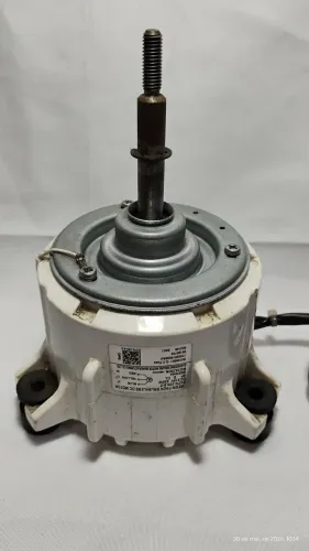 MOTOR VENTILADOR EVAPORADORA K7 ZKFN 220 8 2 CARRIER REF 11002015006541