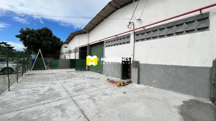 Alugue Galpão na Imbiribeira com 1.100m² + área externa,
