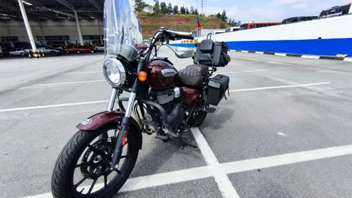 Royal Enfield Meteor 350 Stellar Red 2025 13k km Vitrificada Customizada