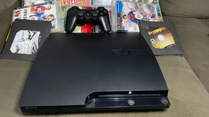 Playstation 3 Slim Americano + Brindes