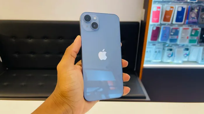 14 Plus 256GB Bat 84% Com um ponto Preto na tela restante todo original 