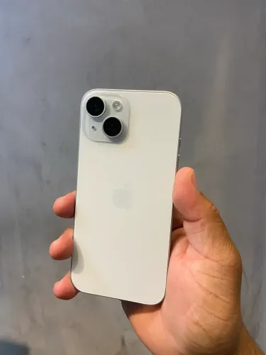 IPHONE 15 256gb todo original
