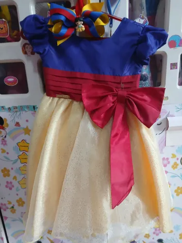 Vestido branca de neve tam 1 ano