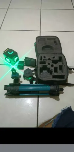 Nível de precisão com tripé e 2 baterias