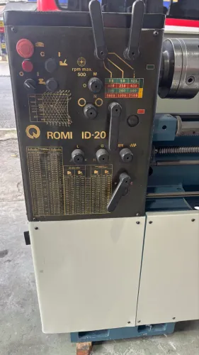 Torno mecânico Romi
