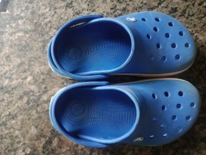 Crocs tamanho 33 original negócio valor