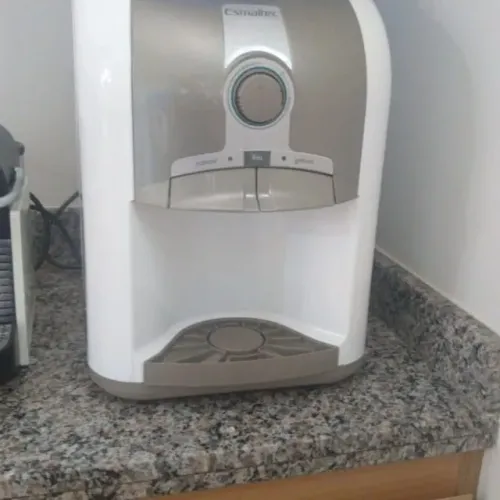 Bebedouro de Água Esmaltec Gelada Fria e Natural