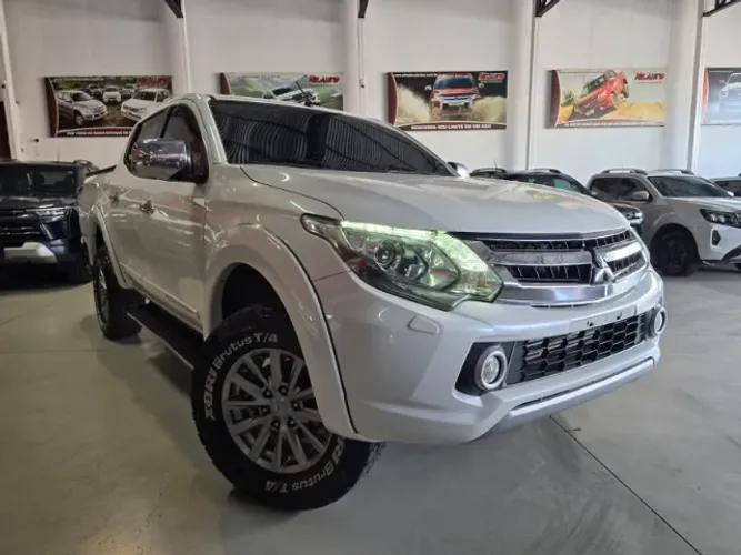 Mitsubishi L200 Triton Sport HPE-S 2.4 CD Dies. AUT 2019