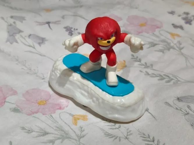 Knuckles McDonald's 2021 Miniatura Colecionável Original