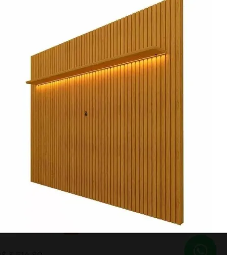Painel ripado de madeira