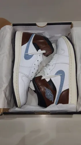 jordan 1 mid Brown Blue
