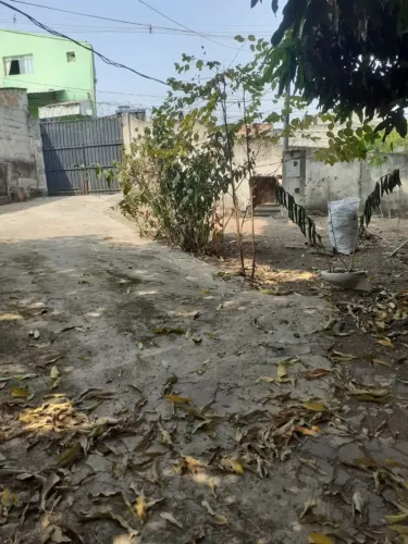 Imóvel para venda possui 360 metros quadrados em Pirajá - Belo Horizonte - MG