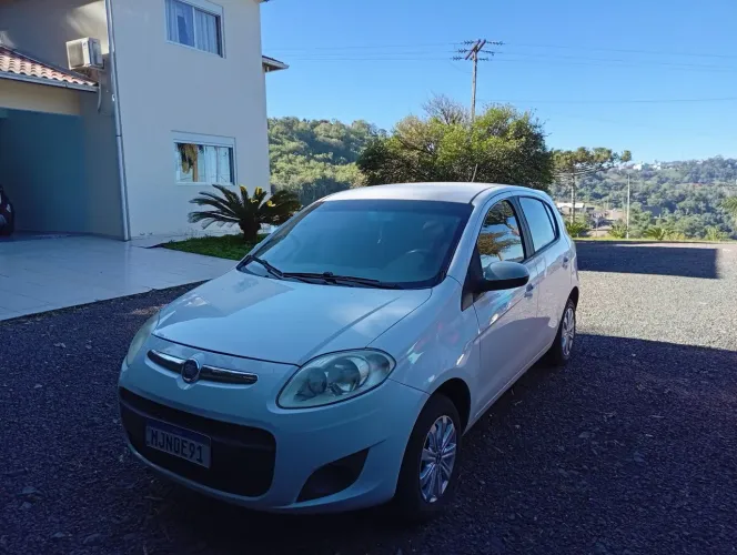 Fiat Palio Attractive 1.0 EVO Fire Flex 8V 5P 2012