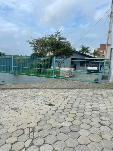 Vendo casa em araquari ou troco por caminhao truck