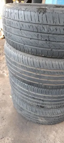 Pneu aro 17 medida 205/55/17meia vida 120 reais cada um .