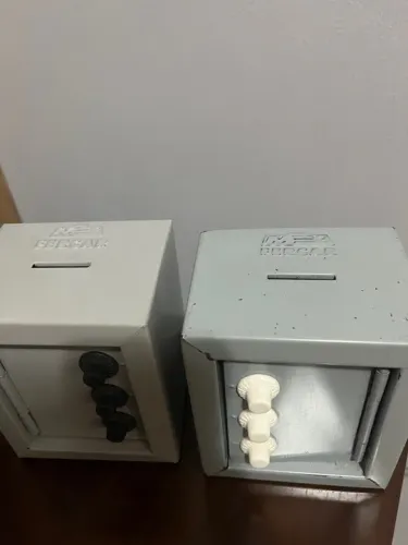 2 cofrinhos