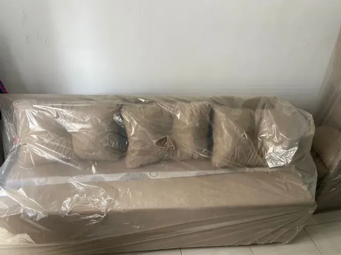 Sofácama acompanha 3 almofadas 