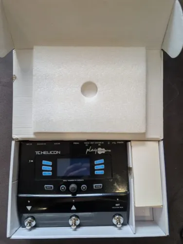 Pedal De Efeito Tc Helicon Voicelive Play Acoustic Preto Todo Original