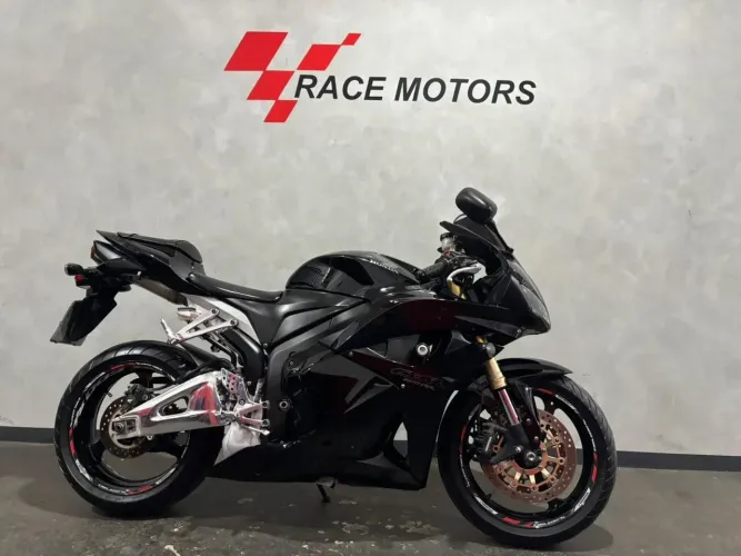 HONDA CBR 600RR PRETO 2013