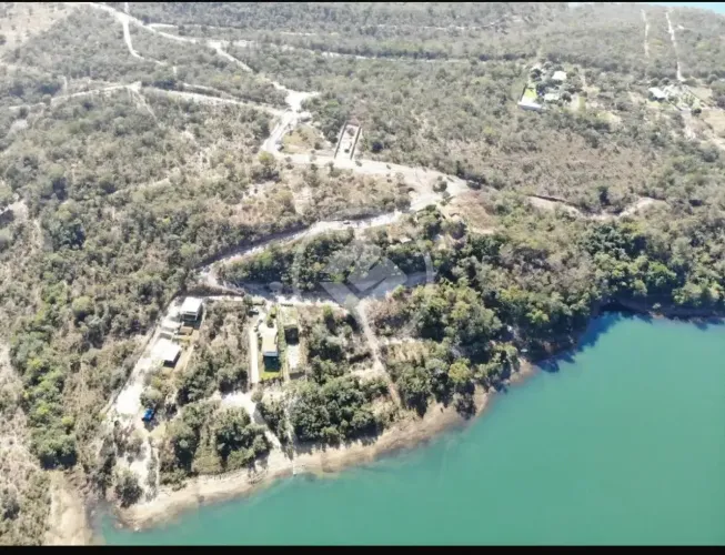 Chácara no Condomínio Mansões do Lago em Caldas Novas. codigo: 116136
