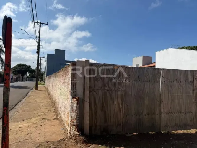 Terreno à venda na Vila São José, São Carlos: oportunidade única!