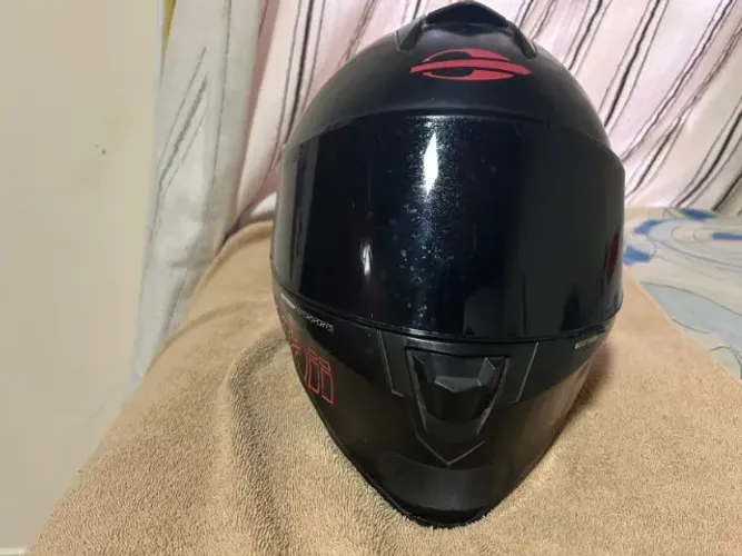 Capacete de qualidade e confiável.