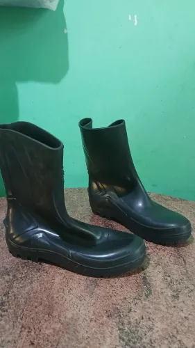 Bota de Borracha Tam 42