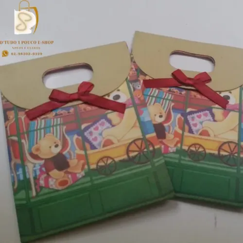 KIT COM 02 SACOLAS DE PRESENTE  COM LAÇO 12,5 LARGURA X 16,5 ALTURA NATAL IMPORTAD