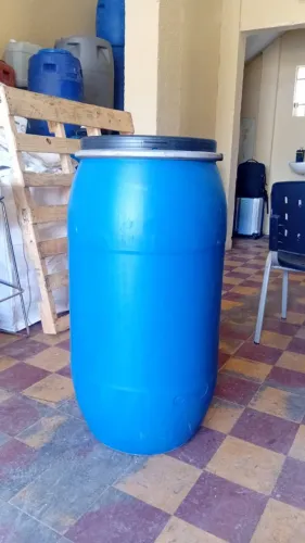 BOMBONA PLÁSTICA - 170 LITROS (COM LACRE)